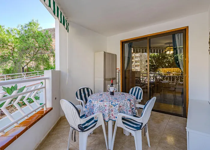 Rosas * Los Cristianos (Tenerife)