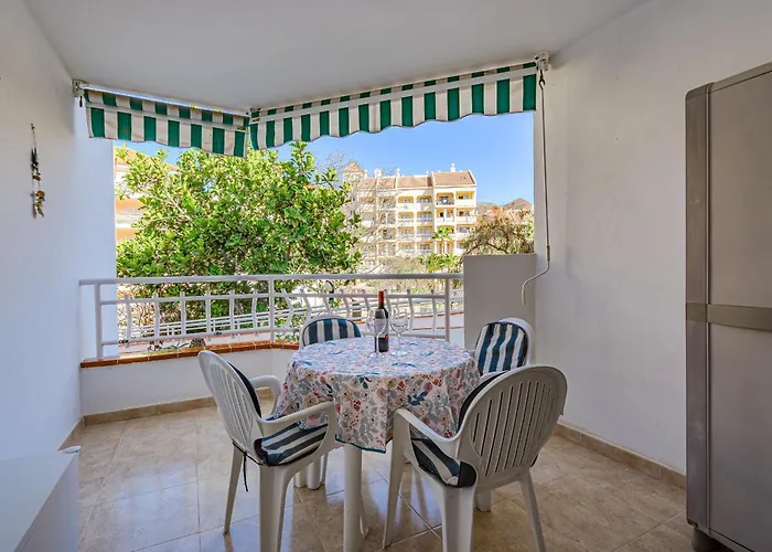 Rosas Apartamento Los Cristianos (Tenerife)